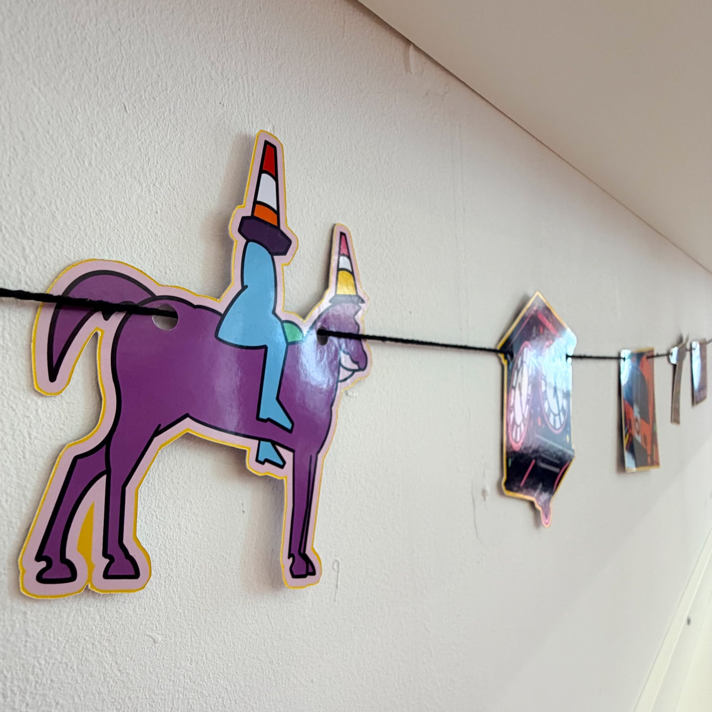 Glasgow Drawing Garland
